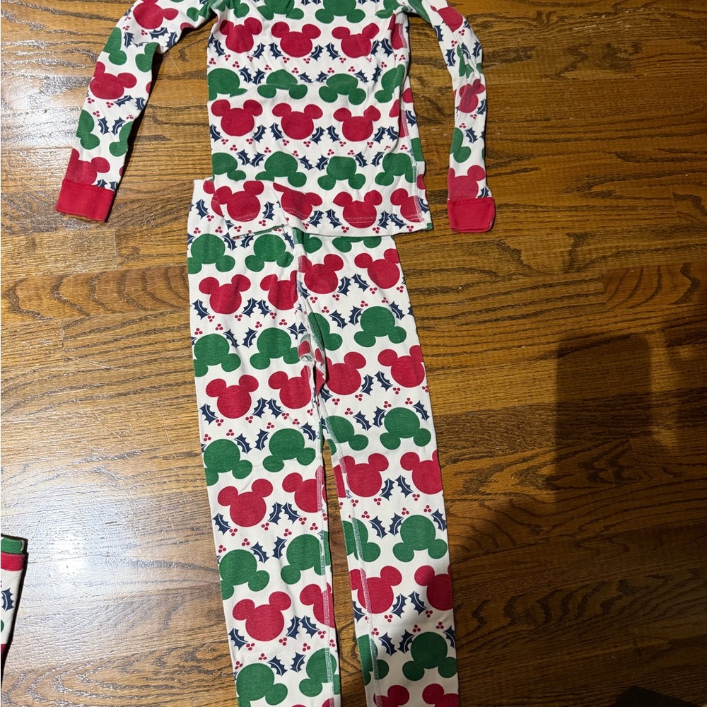 Hanna Andersson Festive Mickey Mouse Pajama Set